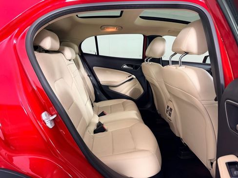 Used 2017 Mercedes-Benz GLA 250 4MATIC image 25