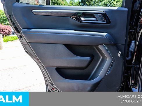Used 2025 Chevrolet Tahoe LT AWD/4WD image 44