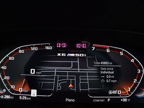 Used 2021 BMW X6 M50i w/ Executive Package image 25