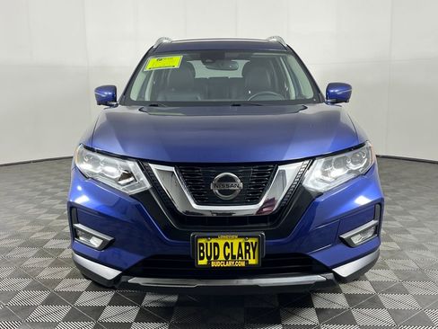 Used 2017 Nissan Rogue SL w/ SL Premium Package image 2