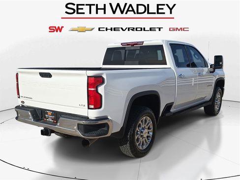 Used 2025 Chevrolet Silverado 2500 LTZ w/ LTZ Premium Package image 8