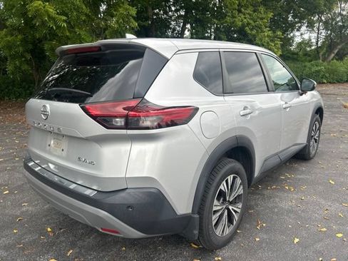 Used 2022 Nissan Rogue SV AWD/4WD image 4