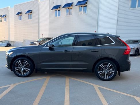 Used 2019 Volvo XC60 T5 Momentum w/ Premium Package FWD image 6