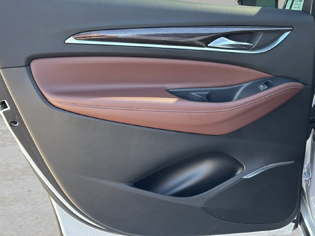 Used 2021 Buick Enclave Avenir w/ Avenir Technology Package FWD image 16