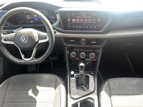 Used 2023 Volkswagen Taos SE FWD image 17