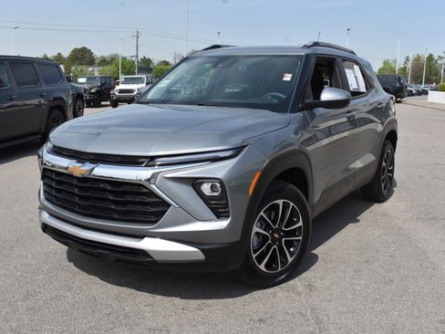 Used 2025 Chevrolet TrailBlazer LT image 5