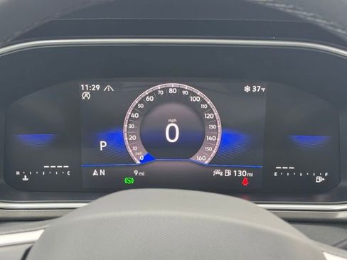 New 2026 Volkswagen Taos SE AWD/4WD image 32