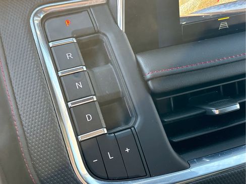 Used 2023 Chevrolet Tahoe RST image 21