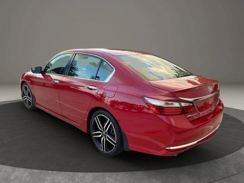 Used 2017 Honda Accord Sport image 14