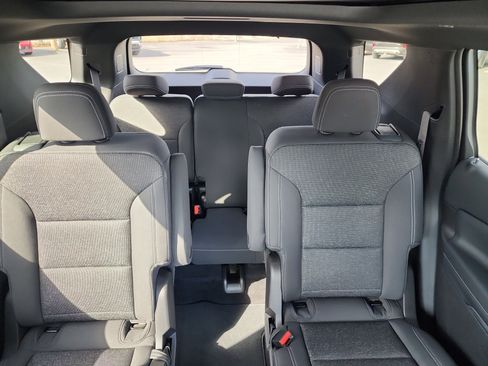 New 2026 Chevrolet Traverse LT w/ Sun and Wheel Package image 22