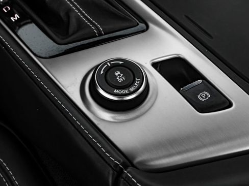 Used 2018 Chevrolet Corvette Z06 RWD image 24
