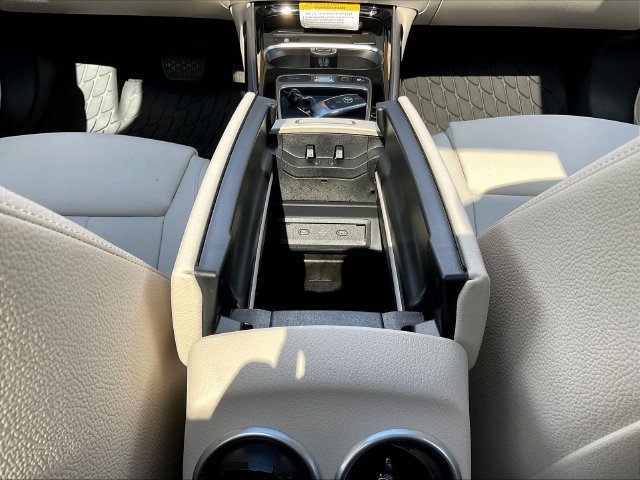 Used 2026 Mercedes-Benz GLB 250 4MATIC image 18