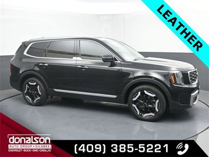 Used 2023 Kia Telluride S w/ S Sunroof Package
