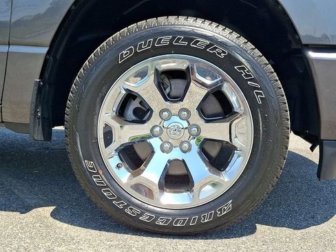 Used 2022 RAM 1500 Big Horn AWD/4WD image 8