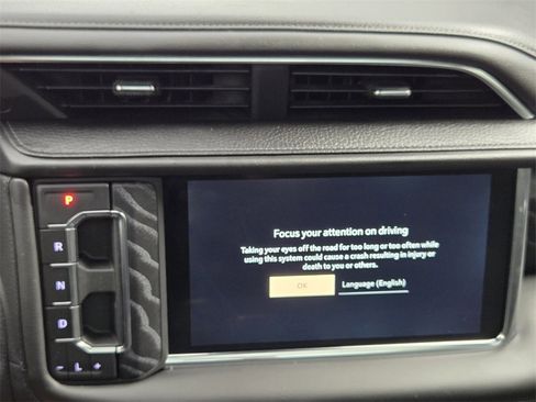 Used 2023 GMC Yukon Denali w/ Advanced Technology Package image 36