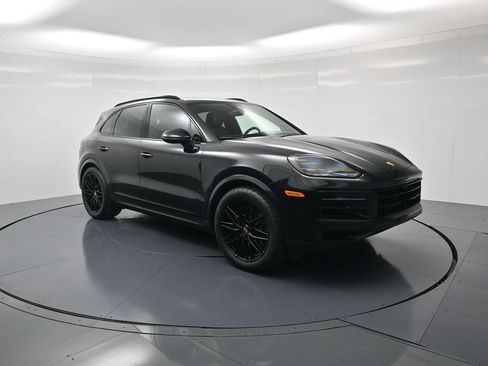 Certified 2024 Porsche Cayenne image 32