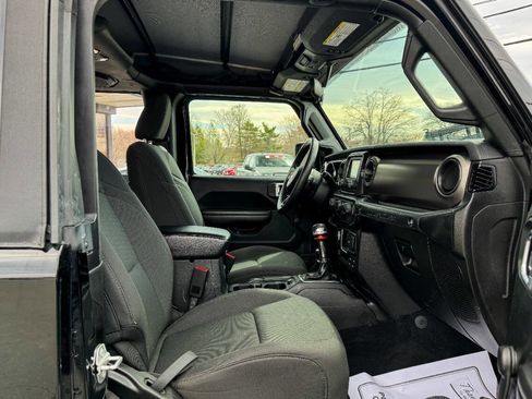 Used 2020 Jeep Wrangler Sport image 12