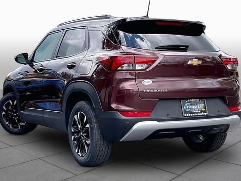 Used 2023 Chevrolet TrailBlazer LT w/ Convenience Package FWD image 12