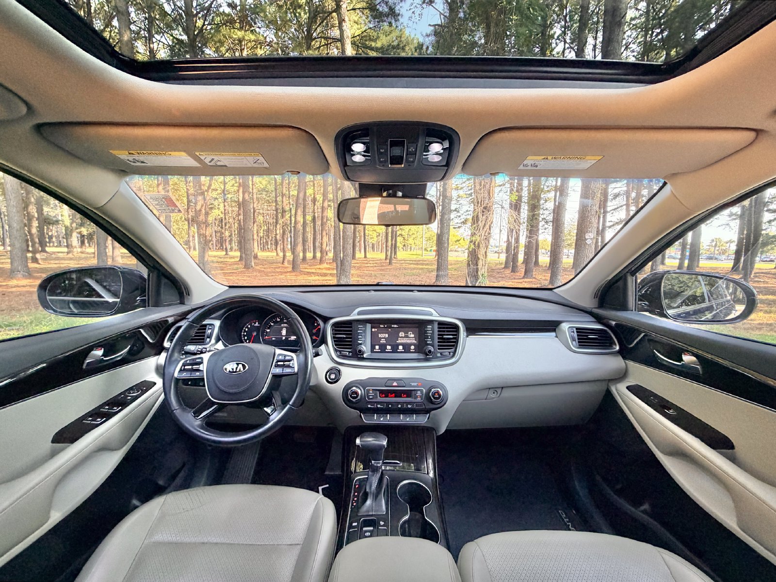 Used 2020 Kia Sorento EX FWD image 2