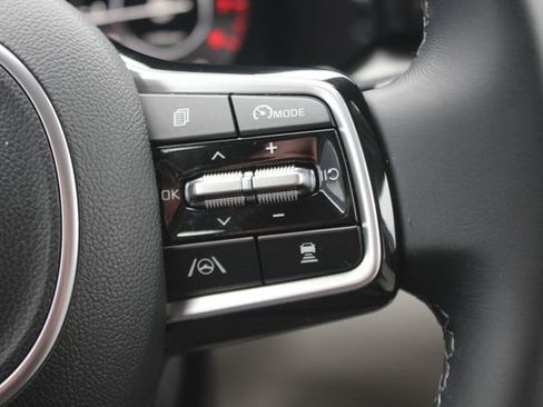 Used 2023 Kia Sorento SX image 15