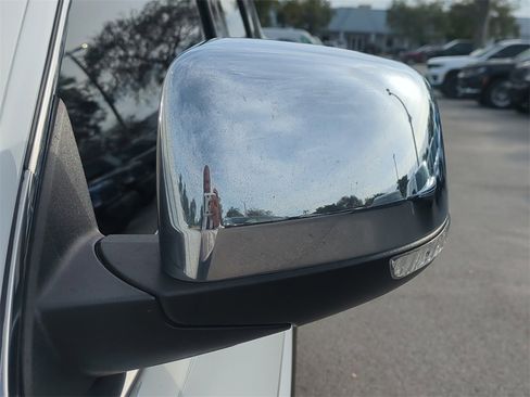 Used 2019 Jeep Grand Cherokee Limited image 13