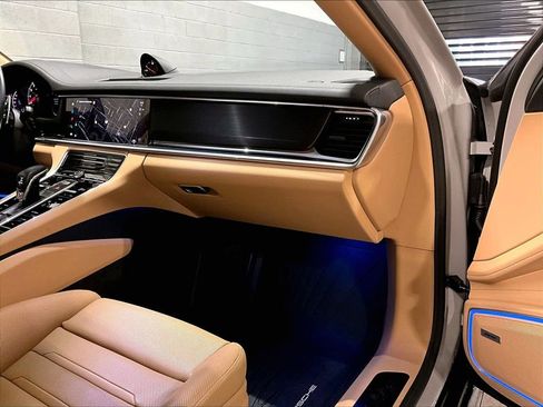 Certified 2023 Porsche Panamera 4 Platinum Edition image 19