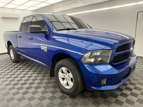 Used 2019 RAM 1500 Express AWD/4WD image 3