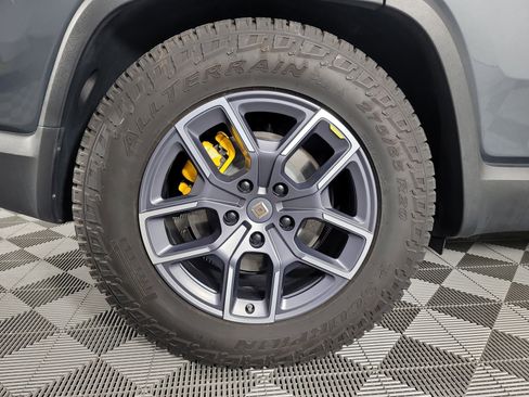 Used 2023 Rivian R1S Adventure image 12