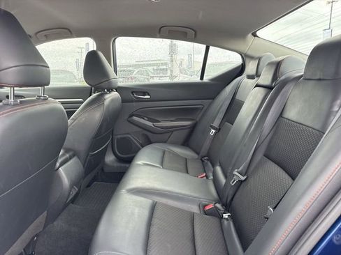 Used 2024 Nissan Altima 2.5 SR FWD image 9
