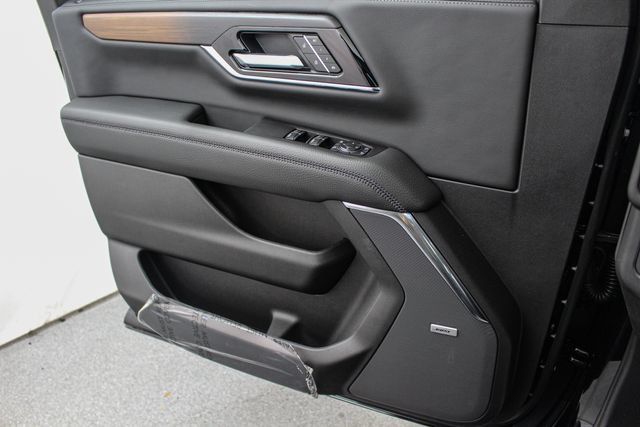 New 2026 GMC Yukon Denali w/ Sun & Power Step Package AWD/4WD image 23