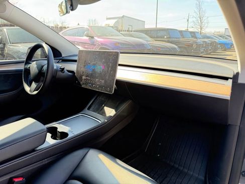 Used 2024 Tesla Model Y Long Range image 27