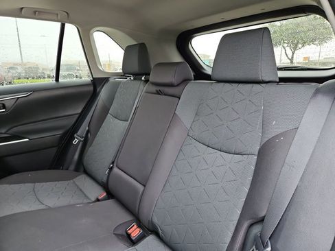 Used 2025 Toyota RAV4 XLE w/ Convenience Package FWD image 20