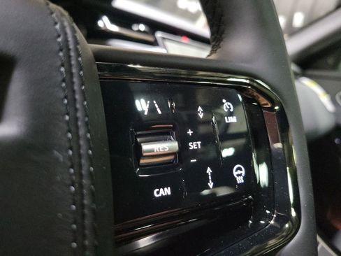 Used 2026 Land Rover Range Rover Velar S AWD/4WD image 16
