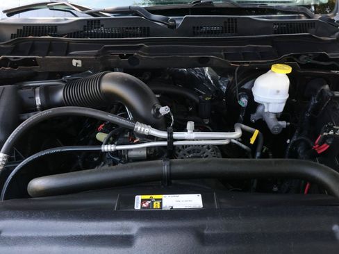 Used 2021 RAM 1500 Classic SLT AWD/4WD image 31