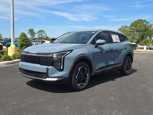 New 2026 Kia Sportage S image 4