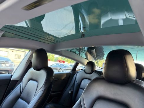 Used 2022 Tesla Model 3 Performance AWD/4WD image 19