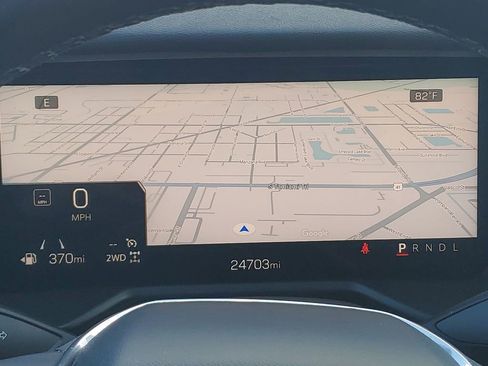 Used 2025 GMC Acadia Elevation image 37