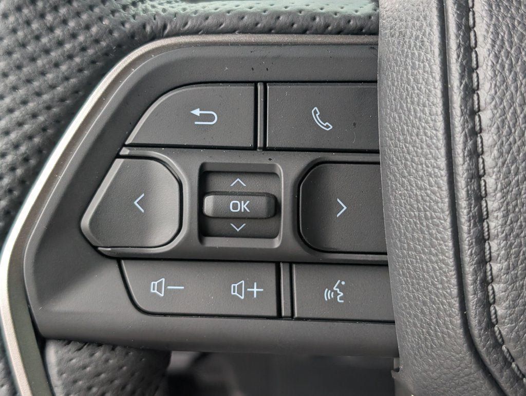 Used 2026 Toyota Tacoma Limited AWD/4WD image 16