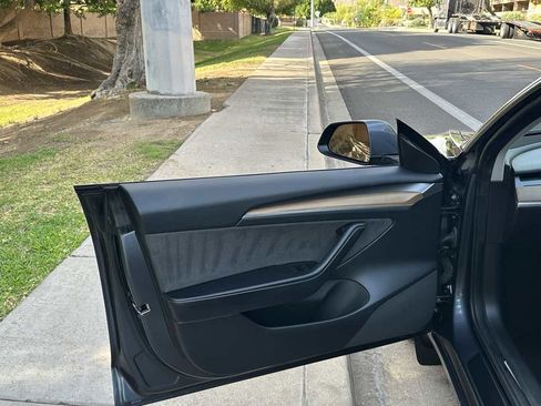 Used 2022 Tesla Model 3 Performance image 39