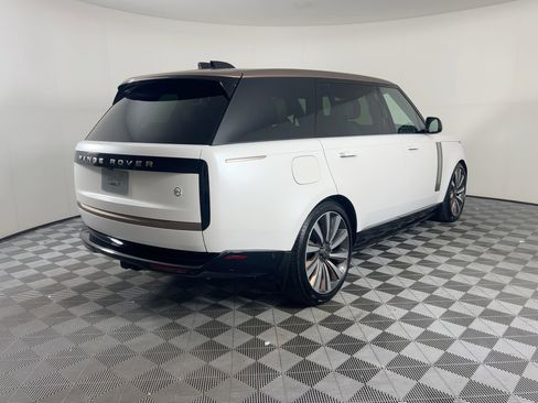 New 2025 Land Rover Range Rover SV image 8