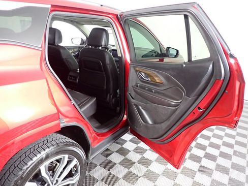 Used 2019 GMC Terrain Denali w/ Advanced Safety Package AWD/4WD image 38