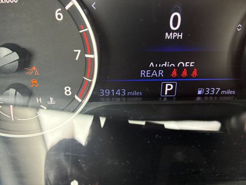 Used 2025 Nissan Altima 2.5 SV FWD image 36
