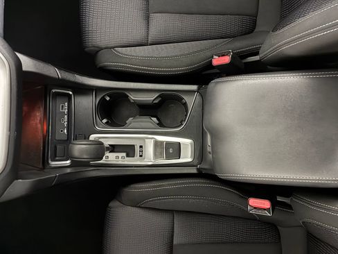 Used 2024 Subaru Ascent Premium w/ Convenience Package image 16