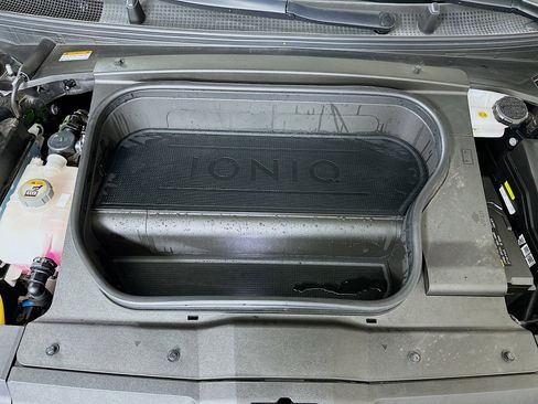 Used 2024 Hyundai Ioniq 6 SEL RWD image 34