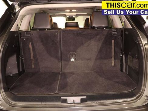 Used 2021 Toyota Highlander XLE FWD image 32