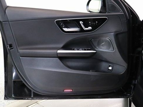 Used 2025 Mercedes-Benz C 300 4MATIC Sedan image 18