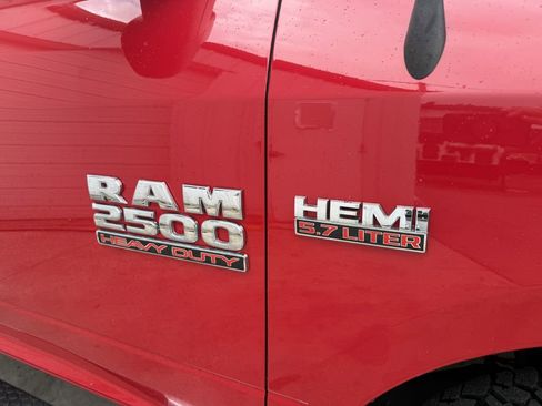 Used 2018 RAM 2500 SLT w/ Snow Chief Group AWD/4WD image 12