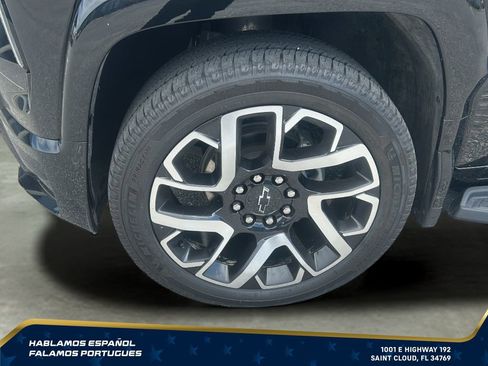 Certified 2025 Chevrolet Silverado EV RST AWD/4WD image 33