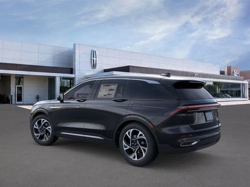 New 2026 Lincoln Nautilus Premier image 4