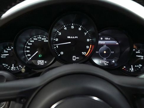 Used 2016 Porsche 911 R image 16